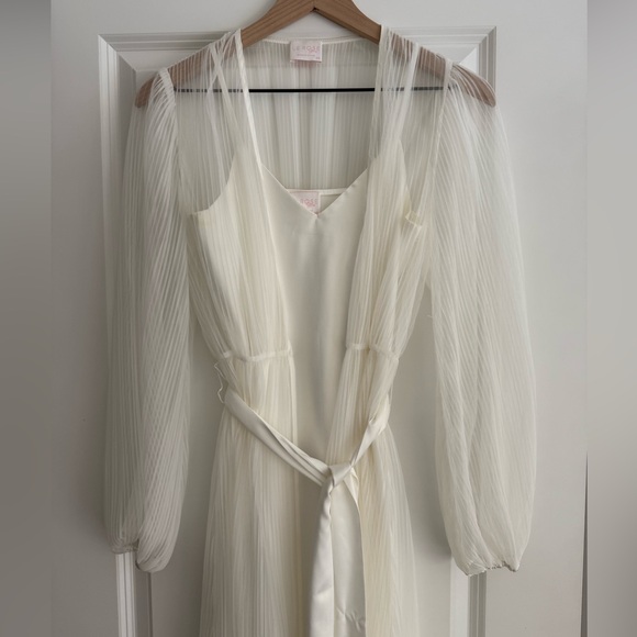 Lerose Bridal Robe - Picture 3 of 4